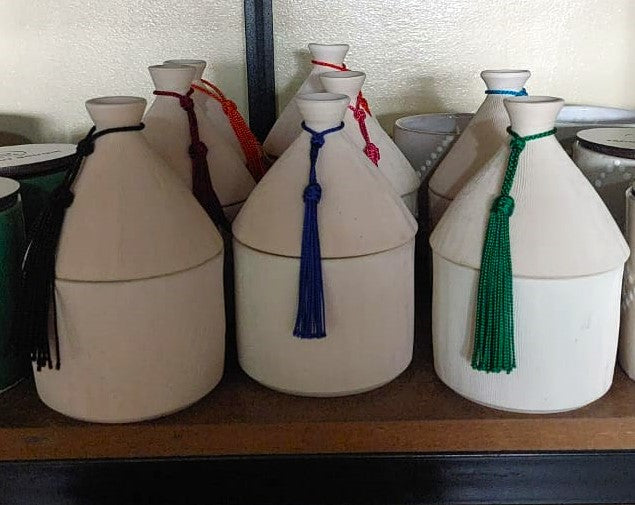 Pot céramique avec pompon